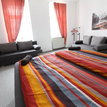 Zx Quad Room In Meidling Виена Екстериор снимка