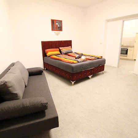 Zx Quad Room In Meidling Виена Екстериор снимка