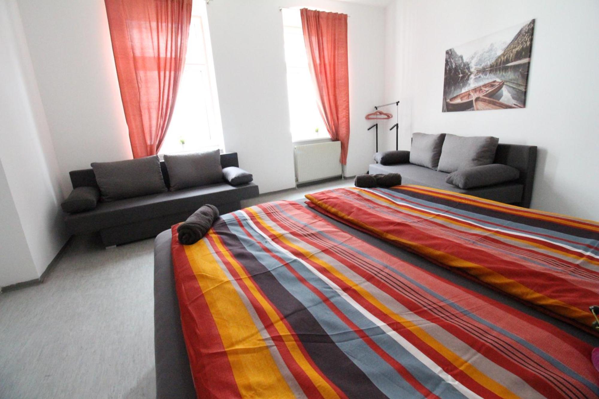 Zx Quad Room In Meidling Виена Екстериор снимка
