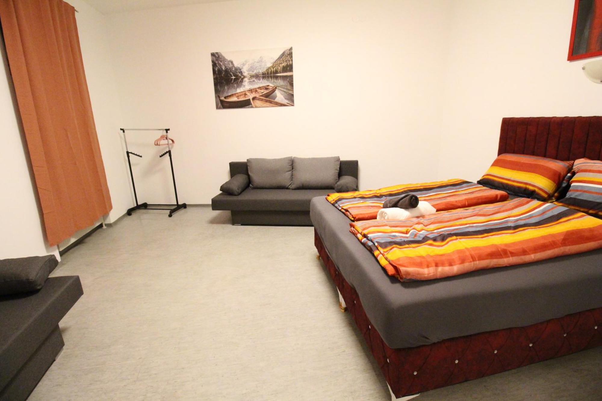 Zx Quad Room In Meidling Виена Екстериор снимка